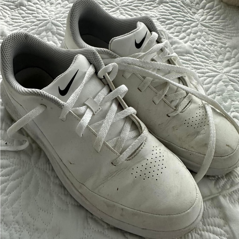 Nike youth golf shoes